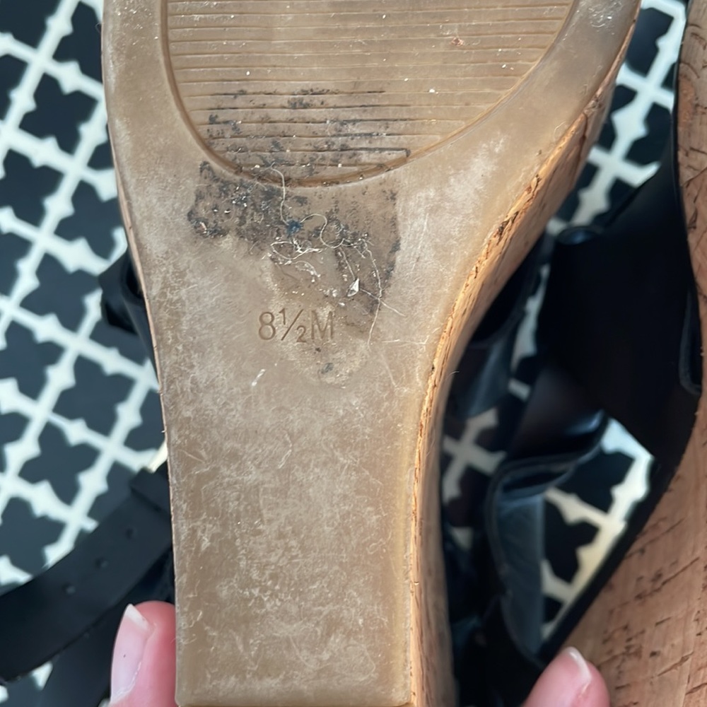 Guess wedge sandals gently used condition - Picture 10 of 13
